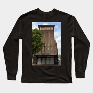 A building in Grays, Essex, England Long Sleeve T-Shirt